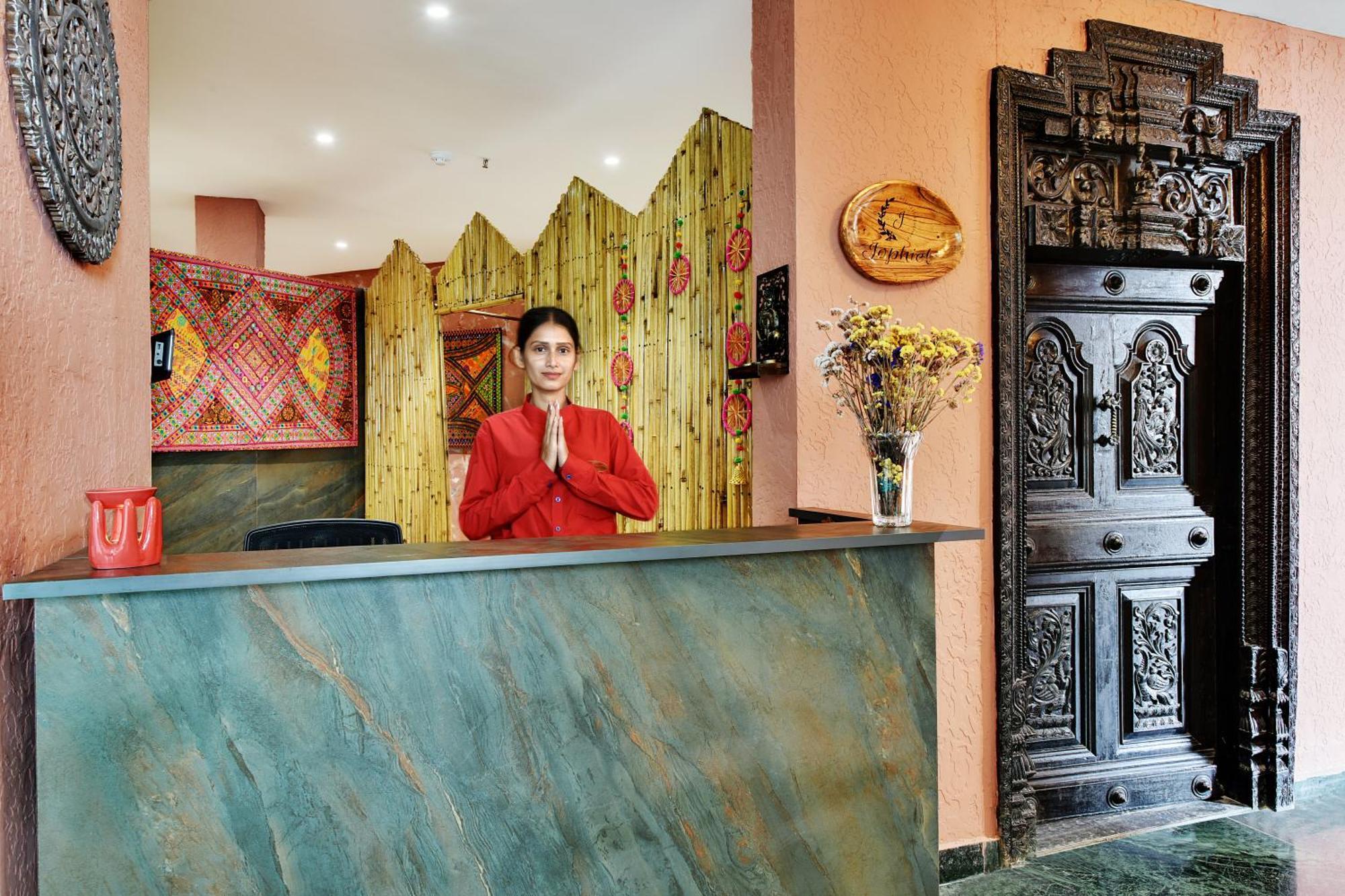 Tiaraa Jujurana Resort & Spa Dharamshala Buitenkant foto